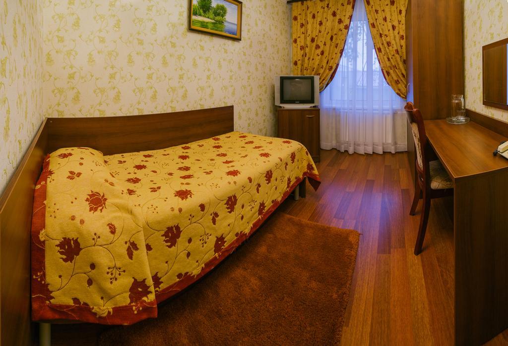 Nadezhda Hotel Nizhnevartovsk Room photo